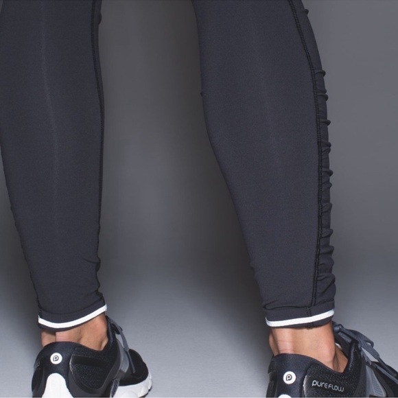 Lululemon Speed Tight IV Brushed Size 2 - Picture 3 of 11